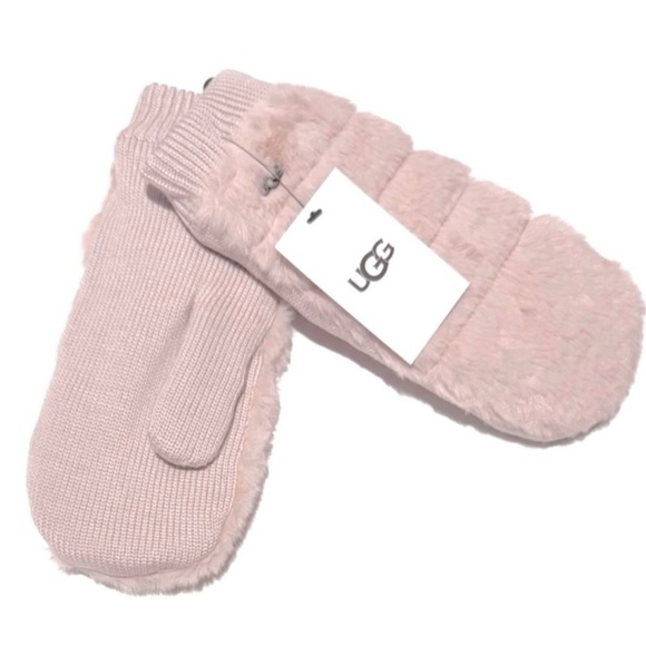 New Women’s UGG Pink Lush Faux Fur Mittens NWT SZ L/XL - Picture 1 of 7